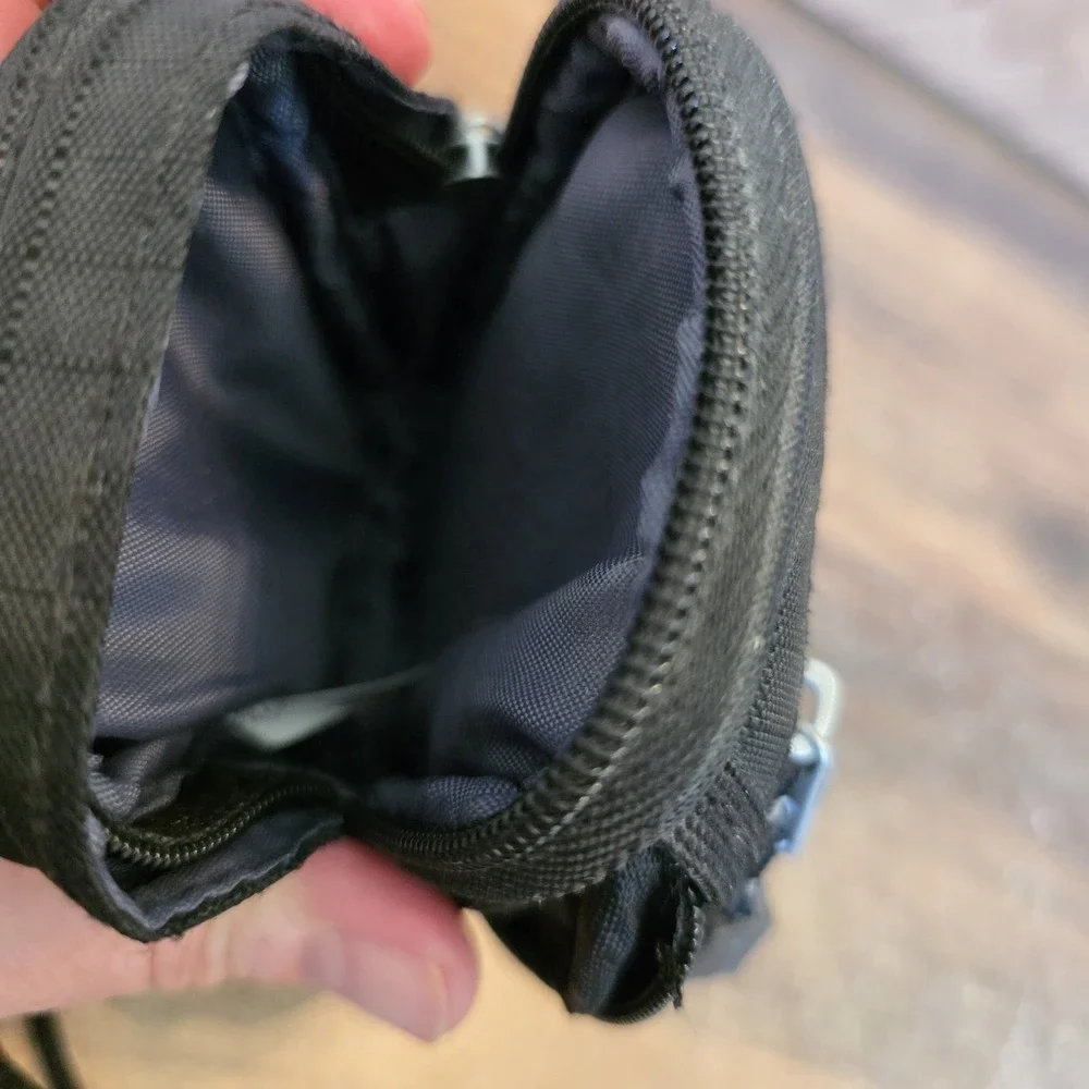 Samsonite Camera Bag Black Small Case Adjustable Removeable Strap Zipper Pockets
